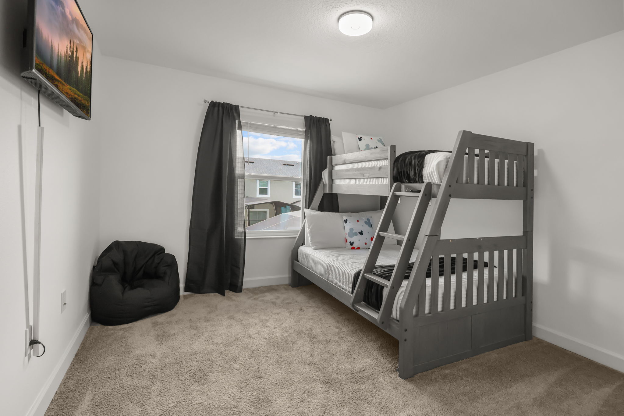 4 bedroom vacation townhouse at Storey Lake - Image 14