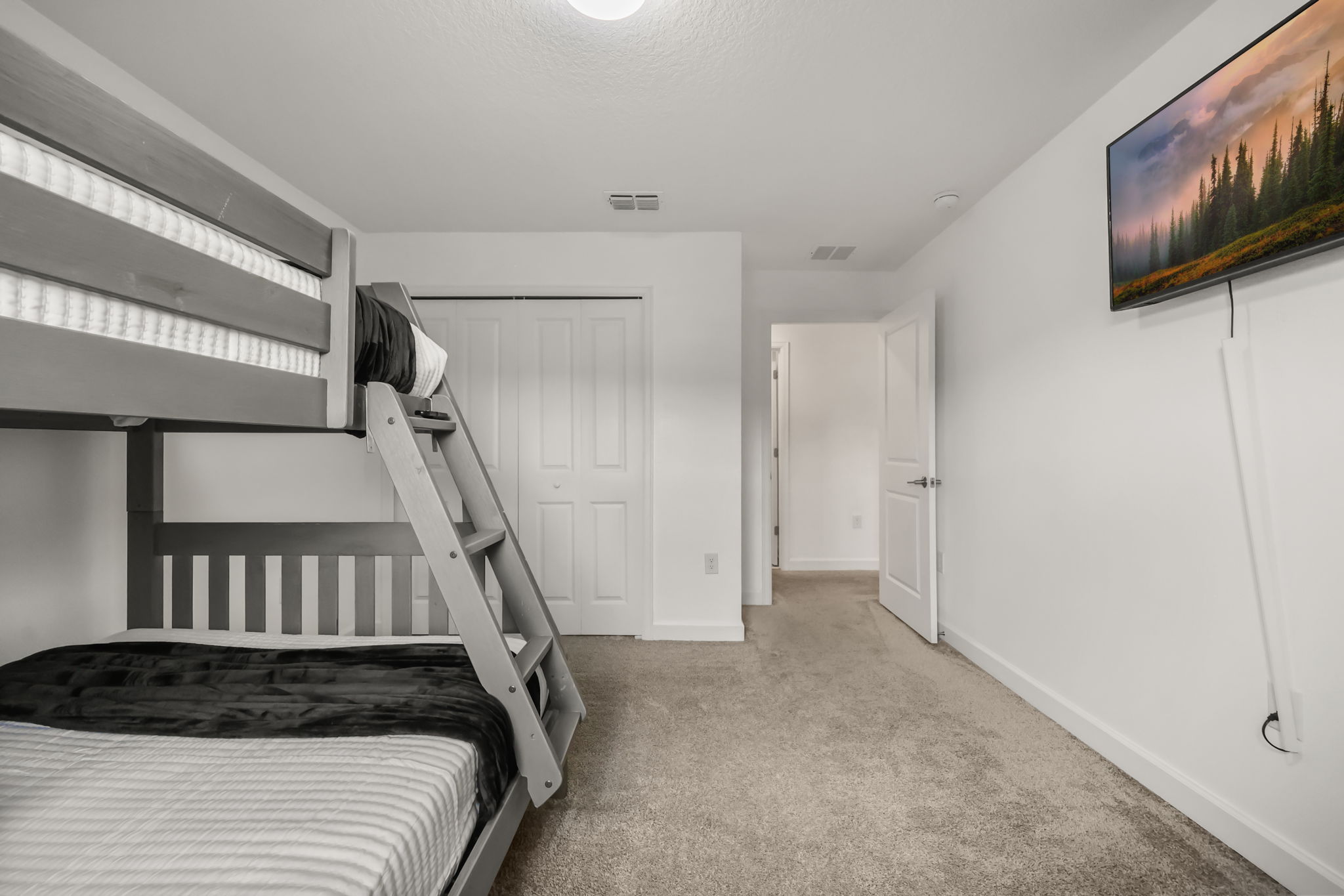 4 bedroom vacation townhouse at Storey Lake - Image 15