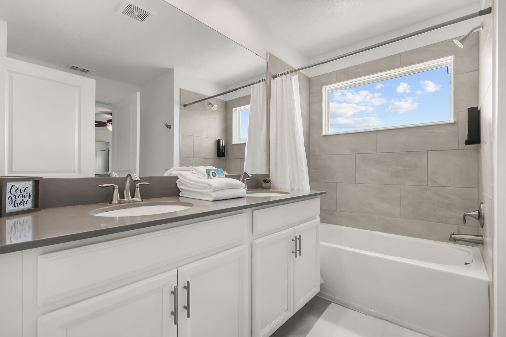 4 bedroom vacation townhouse at Storey Lake - Image 22
