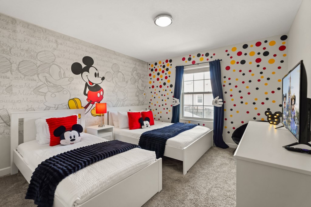 4 bedroom vacation townhouse at Storey Lake - Image 1
