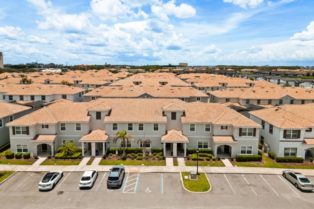 4 bedroom vacation townhouse at Storey Lake - Image 30