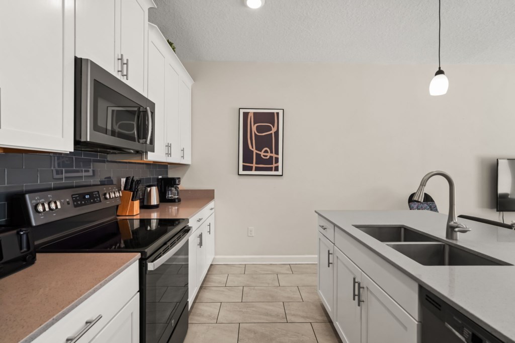 4 bedroom vacation townhouse at Storey Lake - Image 9
