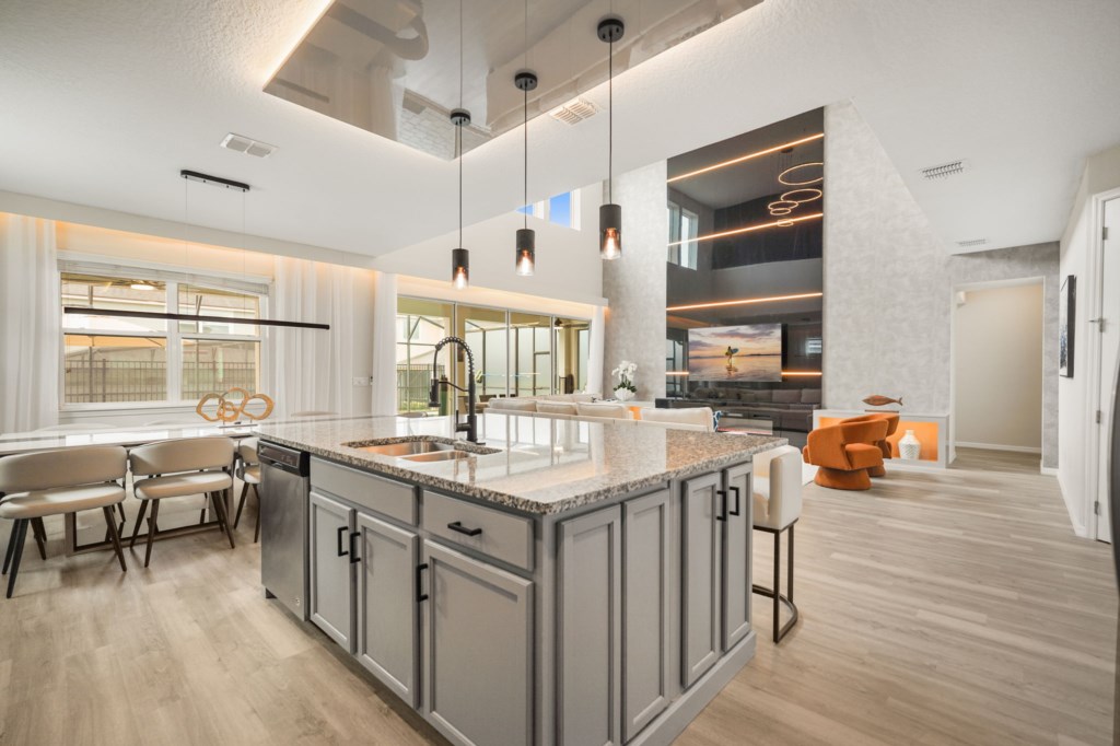 9038 Sunshine Ridge Loop (10).jpg
