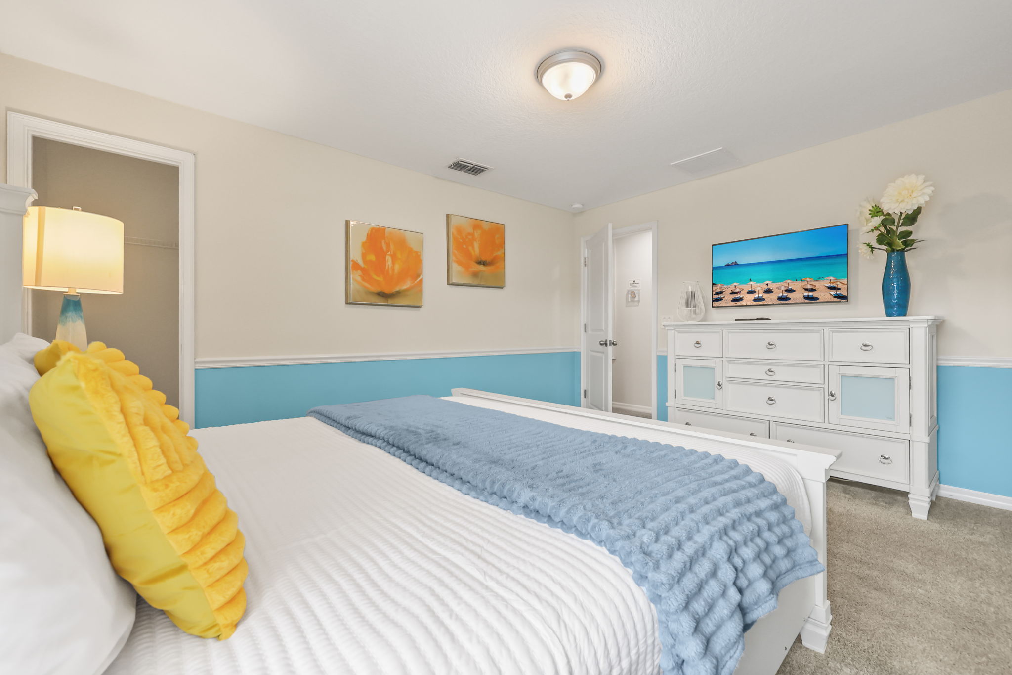 5 bedroom vacation townhouse at Storey Lake - Image 11