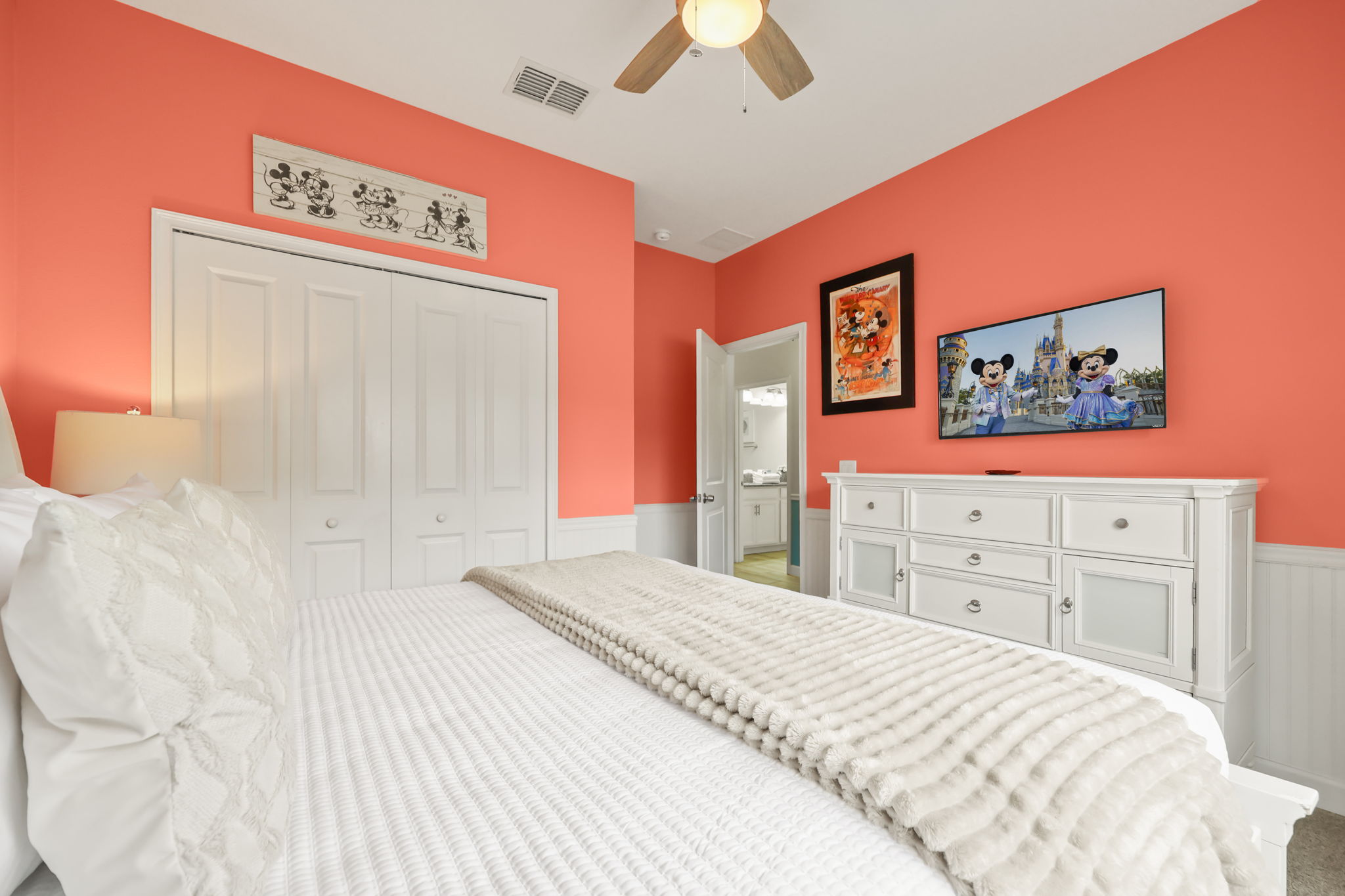 5 bedroom vacation townhouse at Storey Lake - Image 13