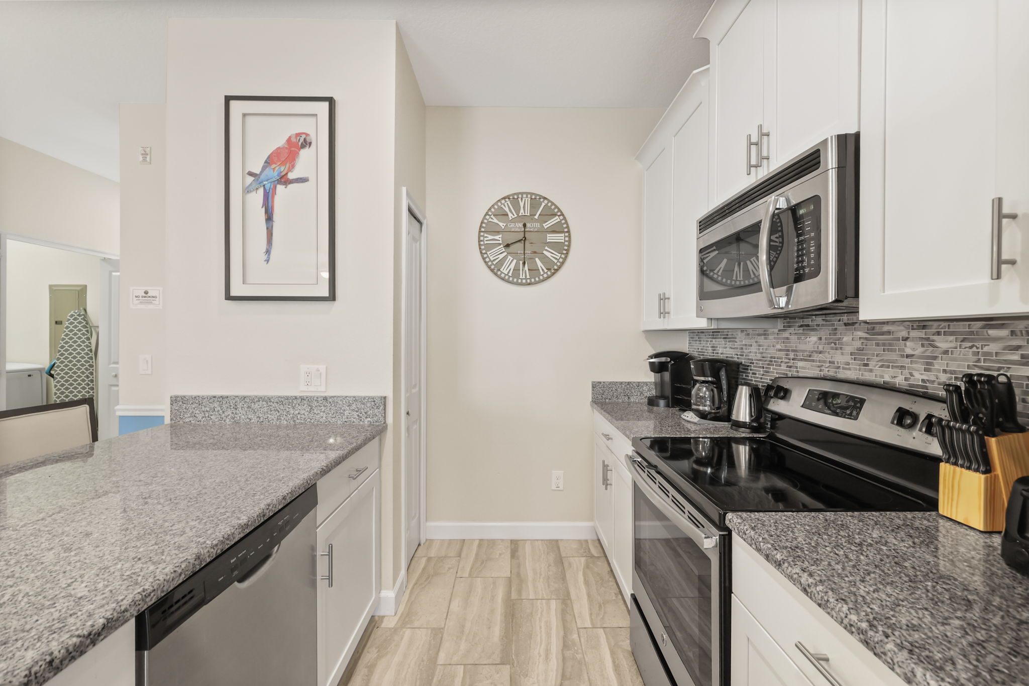 5 bedroom vacation townhouse at Storey Lake - Image 6