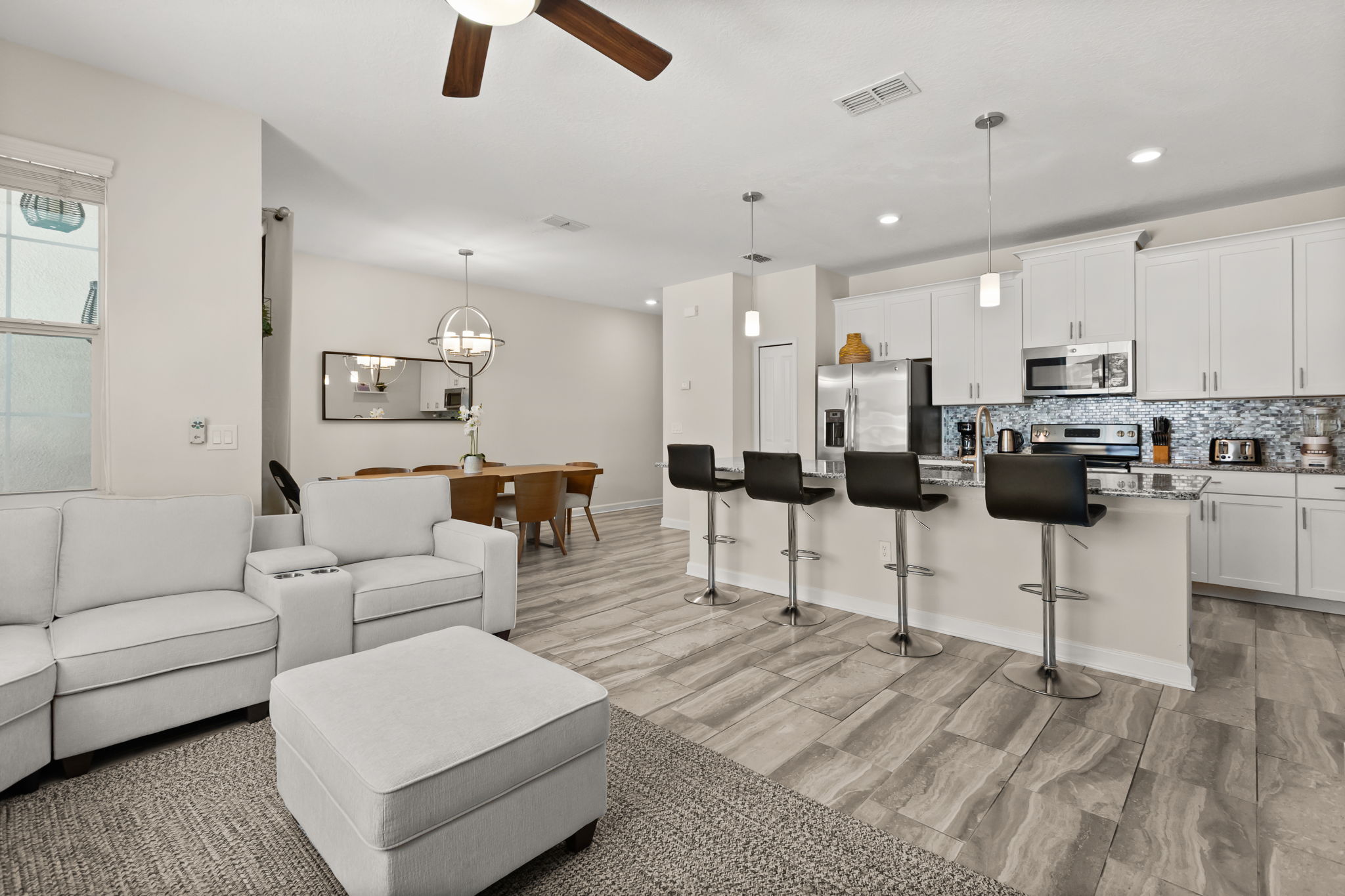 4 bedroom vacation townhouse at Storey Lake - Image 1