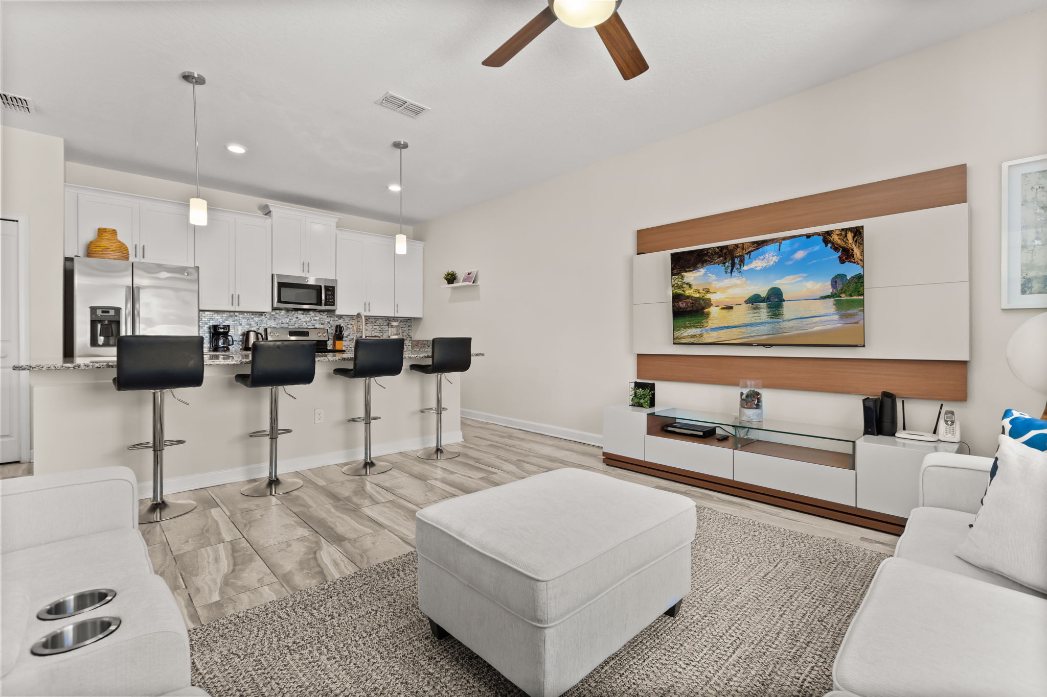 4 bedroom vacation townhouse at Storey Lake - Image 2