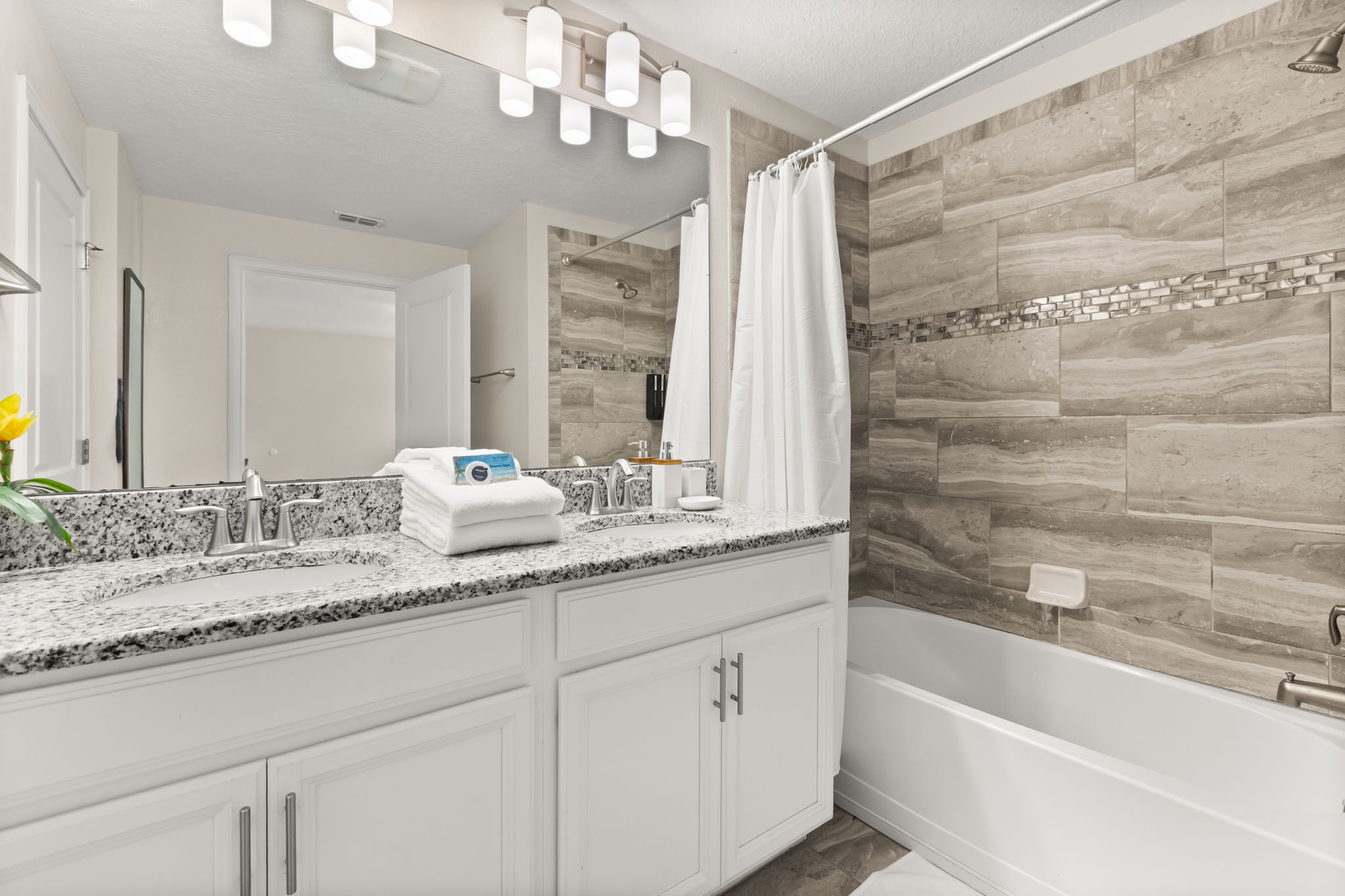 4 bedroom vacation townhouse at Storey Lake - Image 33