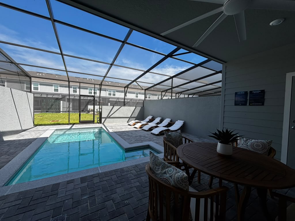 16214 Coastal Cove Lane, 5-bedroom vacation townhouse at Windsor Cay in Clermont, FL — photo 19 of 24