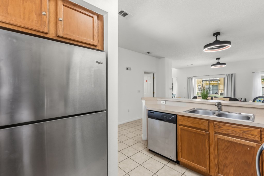 3 bedroom vacation townhouse at Emerald Island Resort - Image 10