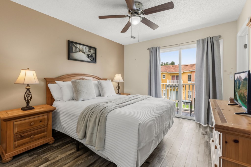 3 bedroom vacation townhouse at Emerald Island Resort - Image 12