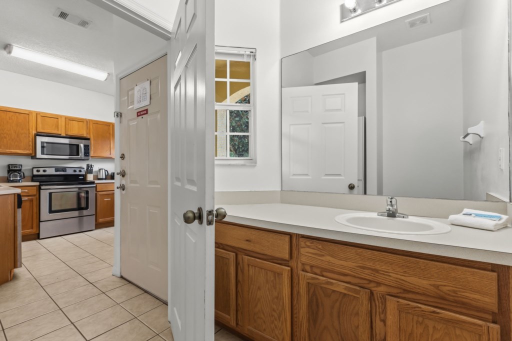 3 bedroom vacation townhouse at Emerald Island Resort - Image 27