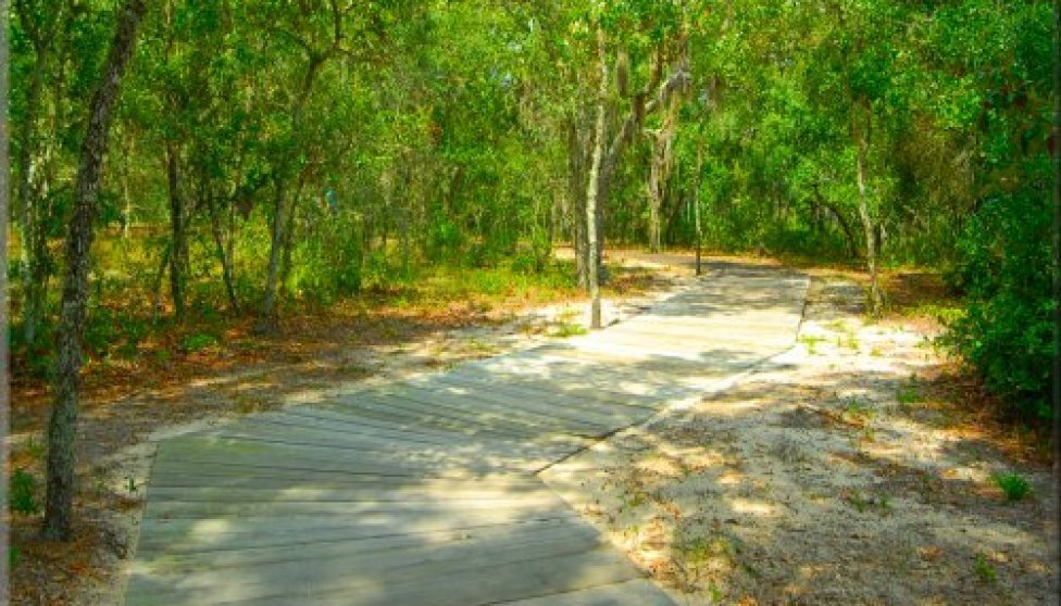 3 bedroom vacation townhouse at Emerald Island Resort - Image 40