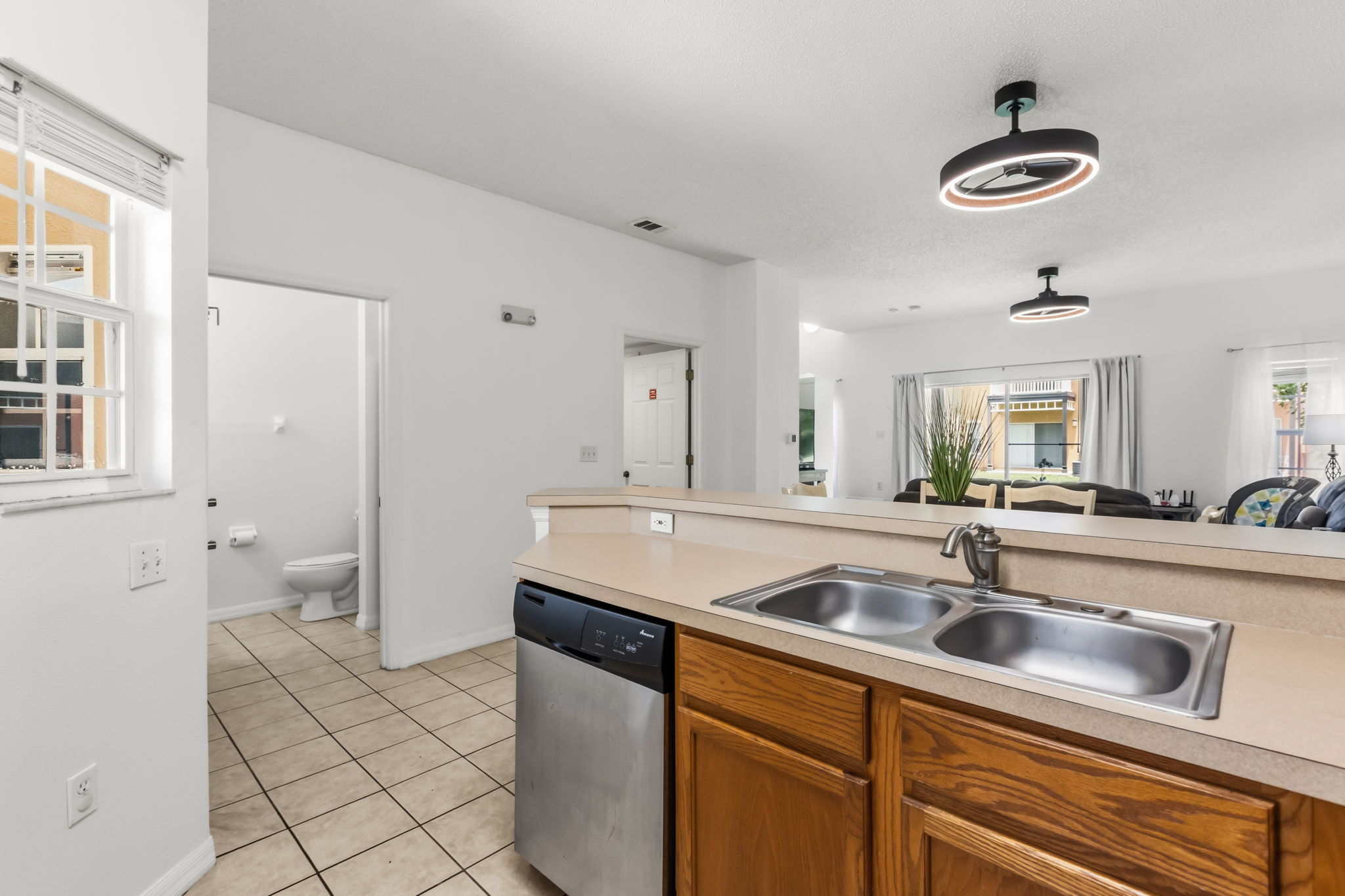 3 bedroom vacation townhouse at Emerald Island Resort - Image 11