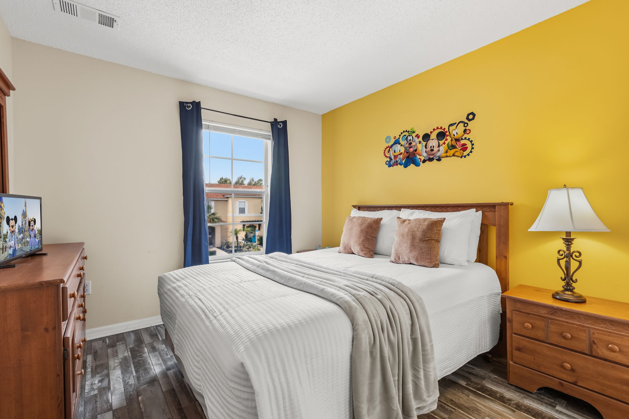 3 bedroom vacation townhouse at Emerald Island Resort - Image 15