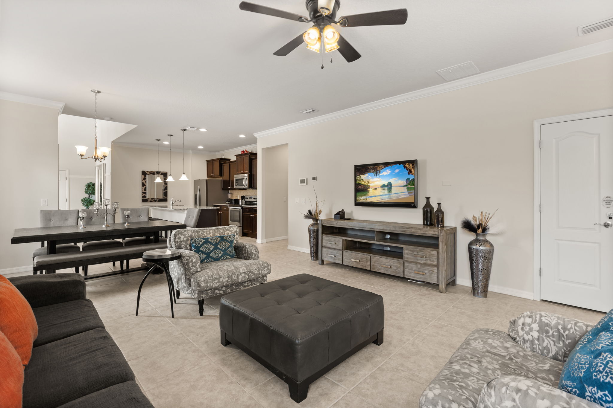 6 bedroom vacation house at Windsor at Westside - Image 1