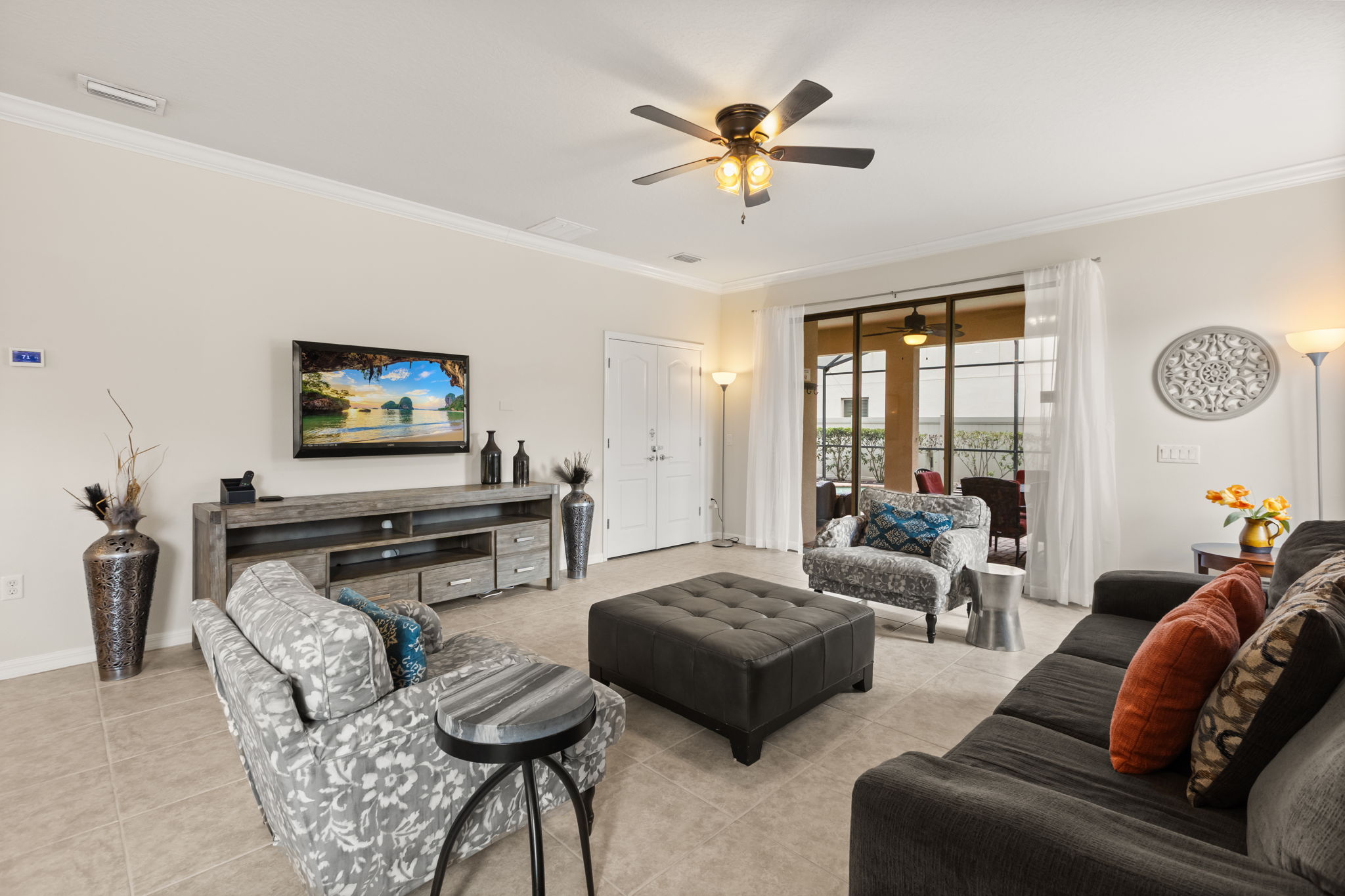 6 bedroom vacation house at Windsor at Westside - Image 2