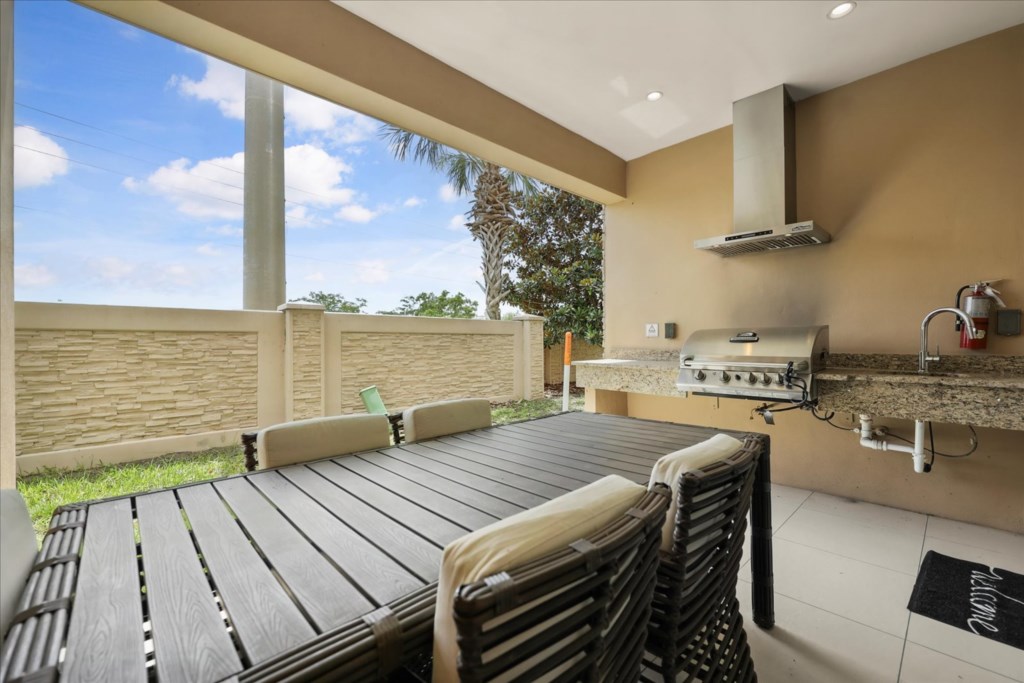 4 bedroom vacation townhouse at Magic Village Yards - Image 17