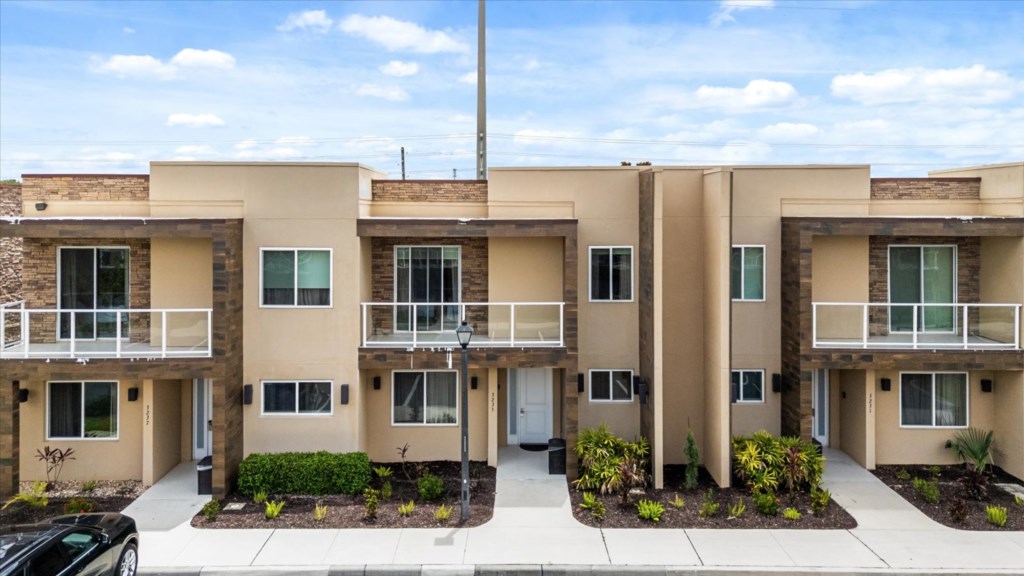 4 bedroom vacation townhouse at Magic Village Yards - Image 31