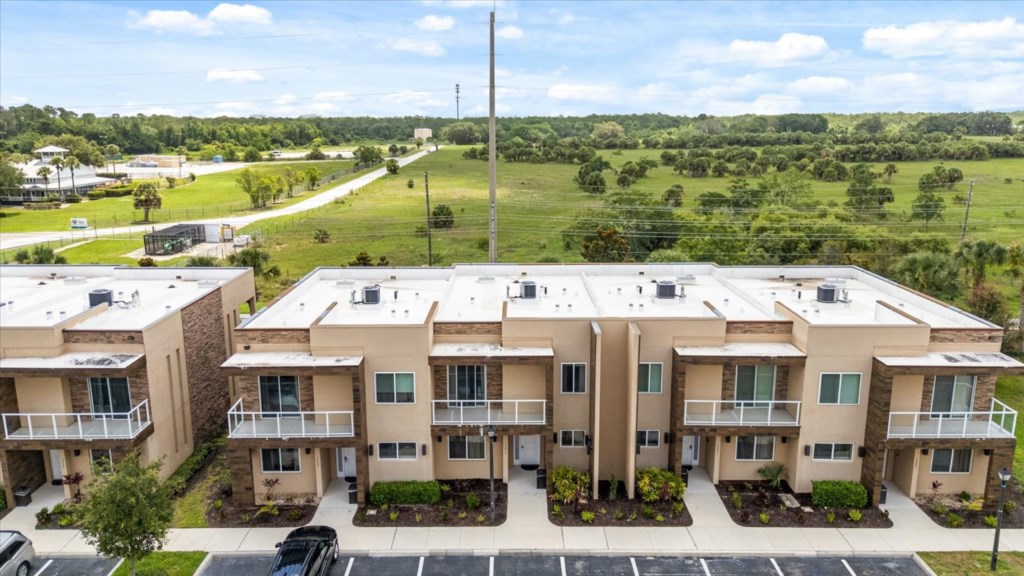 4 bedroom vacation townhouse at Magic Village Yards - Image 32
