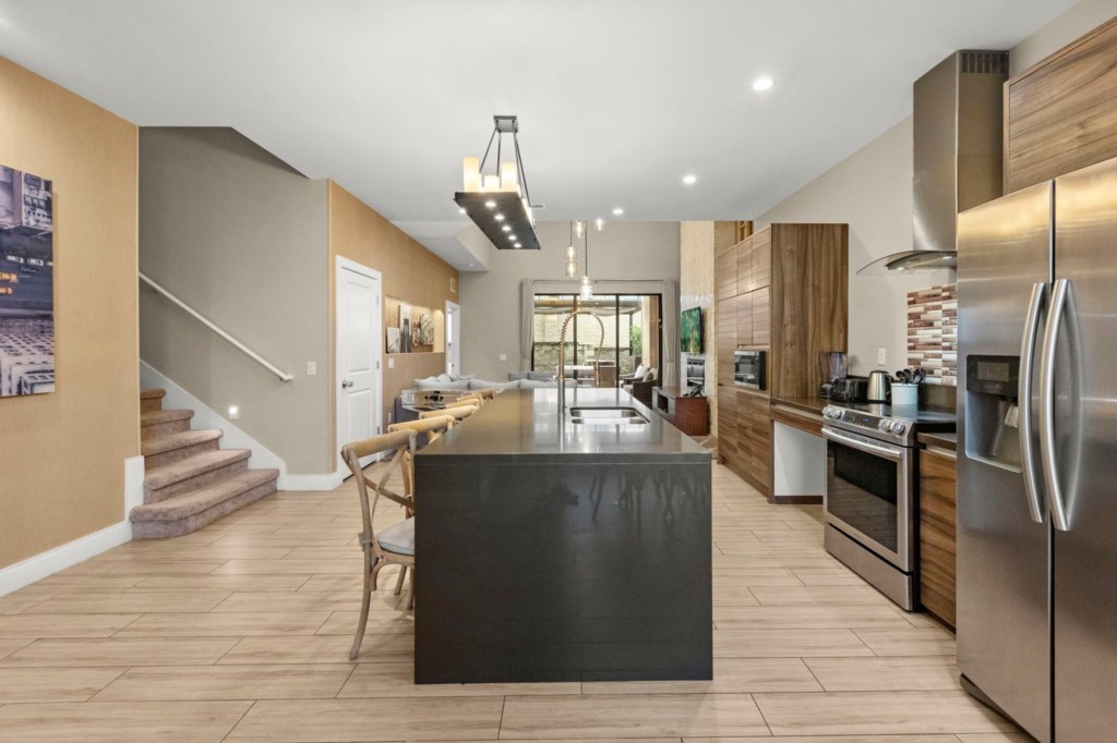 Kitchen — 7551 Brooklyn Drive, photo 14 of 71
