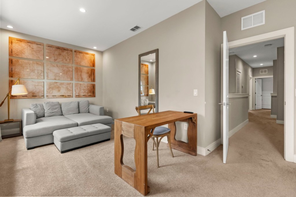 Bedroom with work space — 7551 Brooklyn Drive, photo 18 of 71