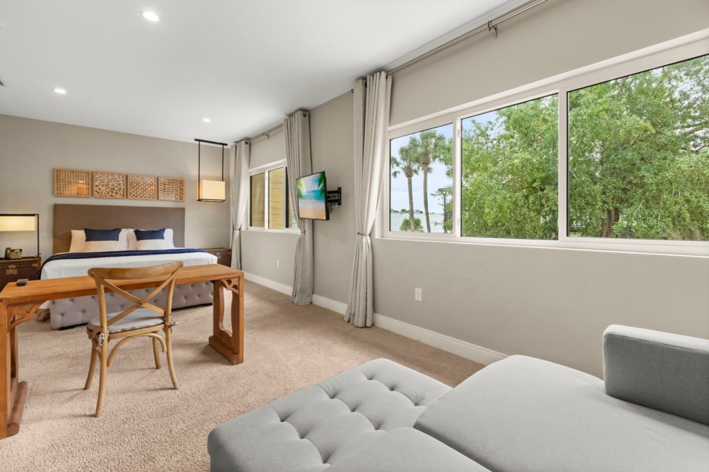 Bedroom with work space — 7551 Brooklyn Drive, photo 20 of 71