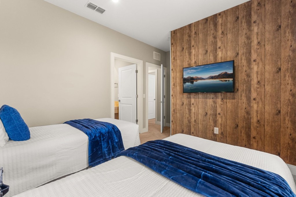 Bedroom — 7551 Brooklyn Drive, photo 23 of 71