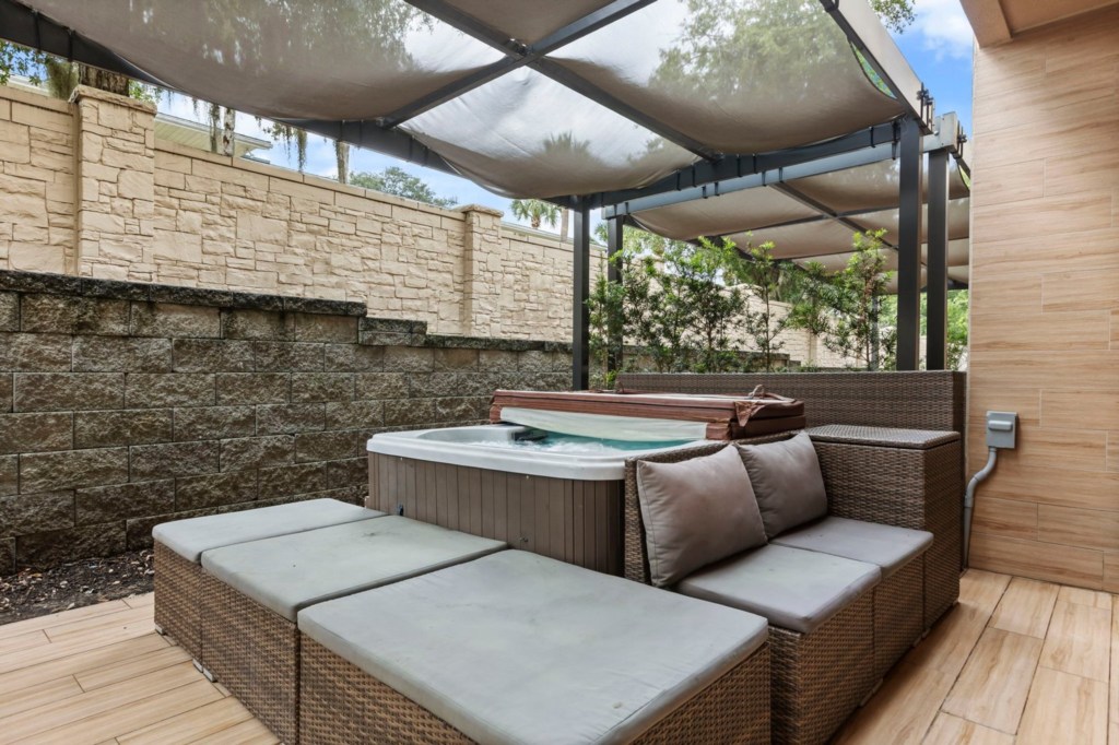 Covered patio — 7551 Brooklyn Drive, photo 31 of 71