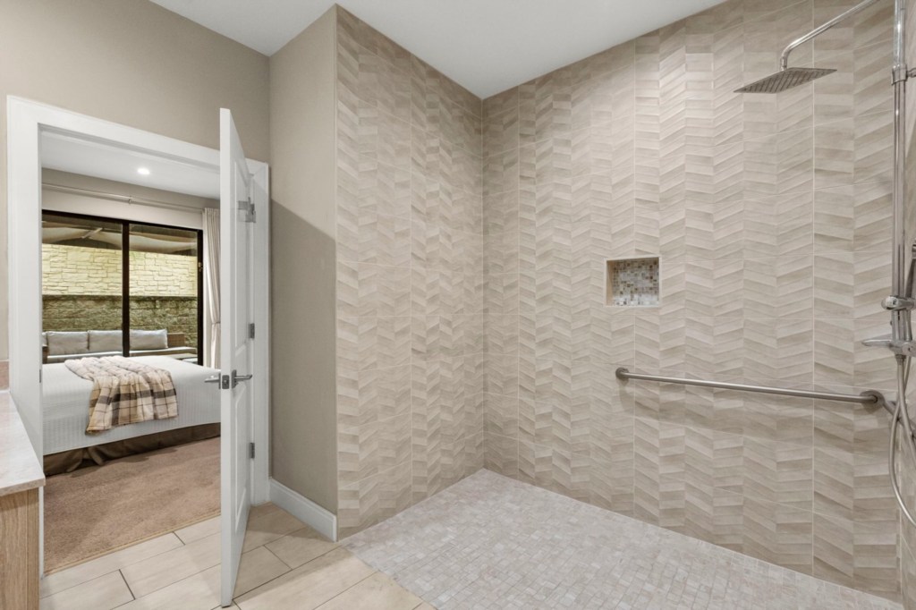 Bathroom — 7551 Brooklyn Drive, photo 39 of 71
