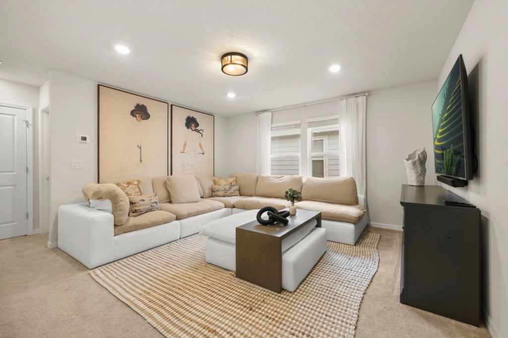 Loft — 1273 Emerald Row Street, photo 14 of 83