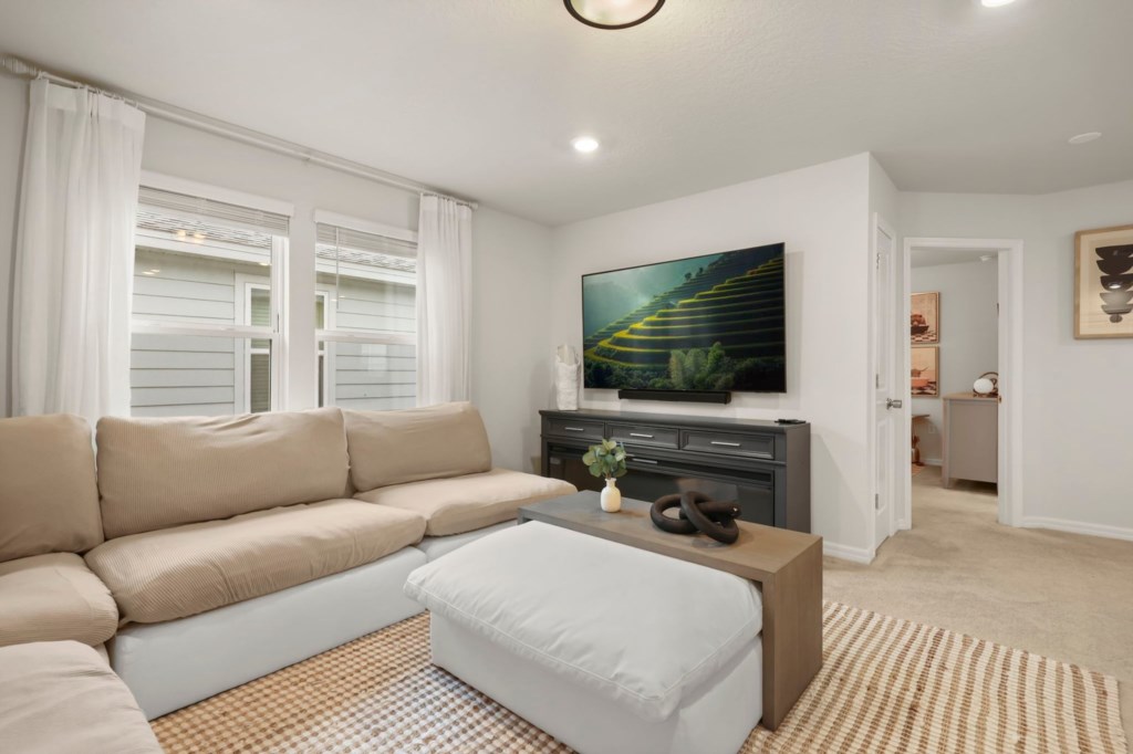 Loft — 1273 Emerald Row Street, photo 15 of 83