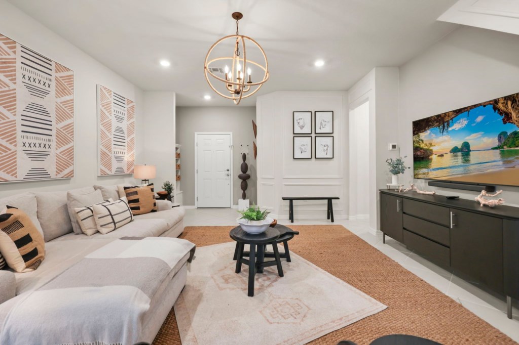 Living room — 1273 Emerald Row Street, photo 8 of 83