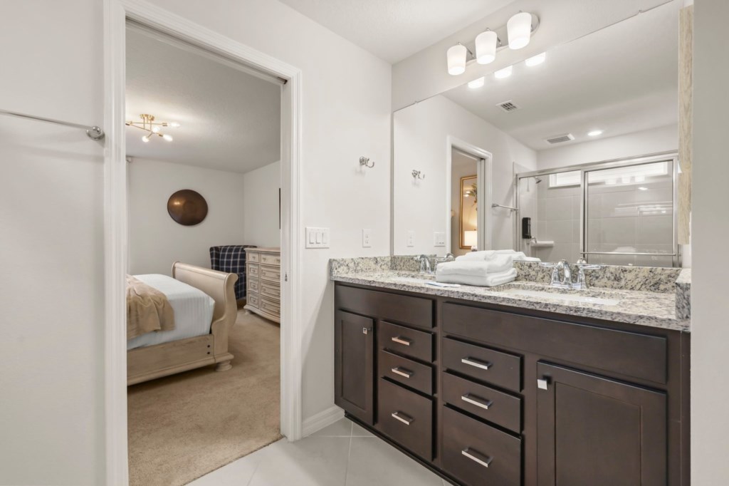 Bathroom — 1273 Emerald Row Street, photo 33 of 83