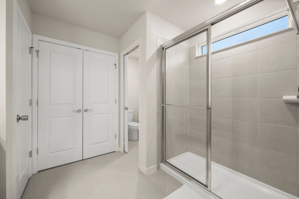 Bathroom — 1273 Emerald Row Street, photo 32 of 83