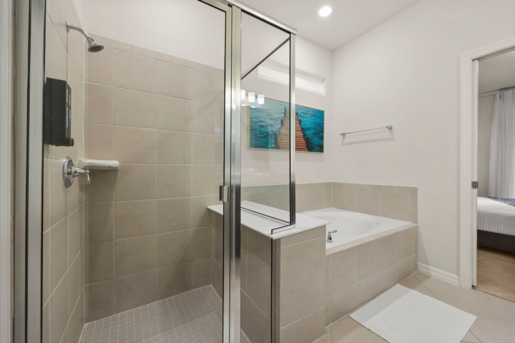 Bathroom — 1273 Emerald Row Street, photo 34 of 83