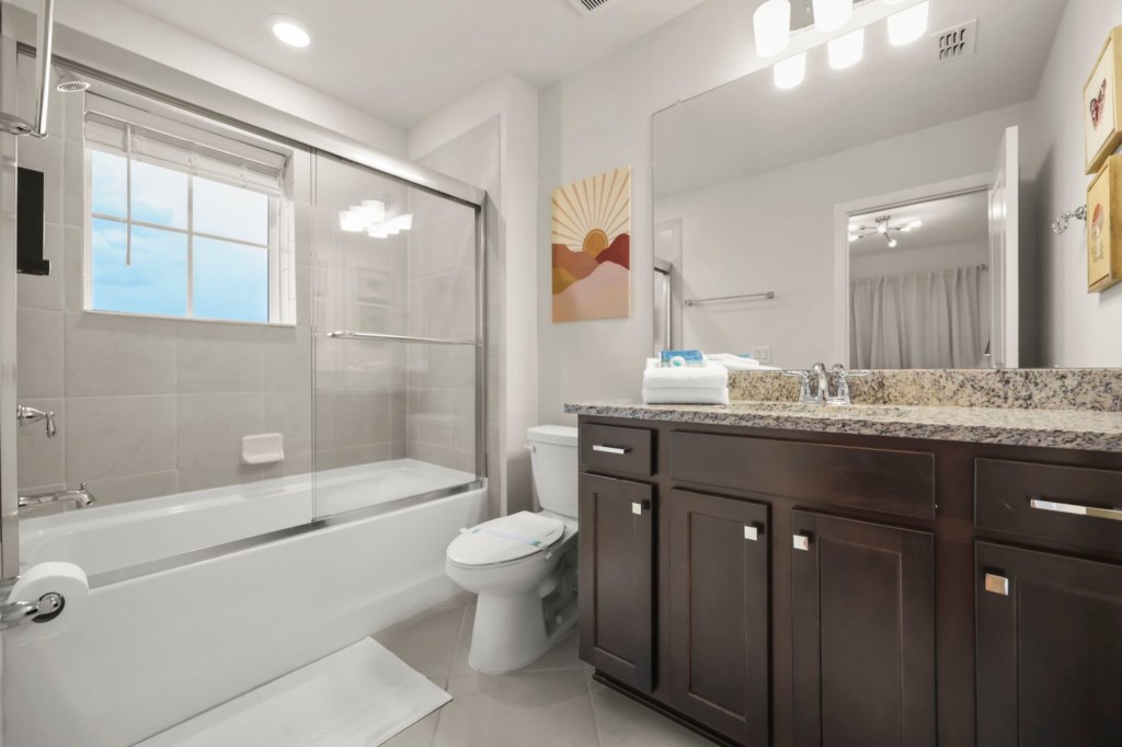 Bathroom — 1273 Emerald Row Street, photo 37 of 83