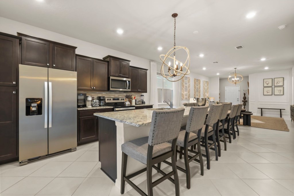 Kitchen — 1273 Emerald Row Street, photo 10 of 83