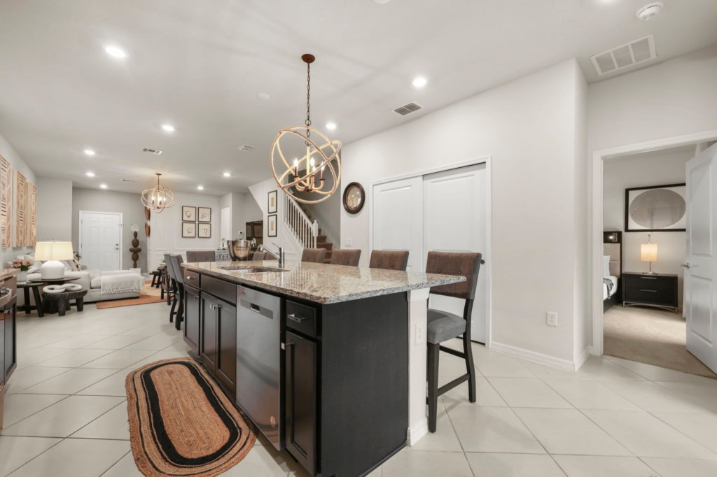 Kitchen — 1273 Emerald Row Street, photo 12 of 83