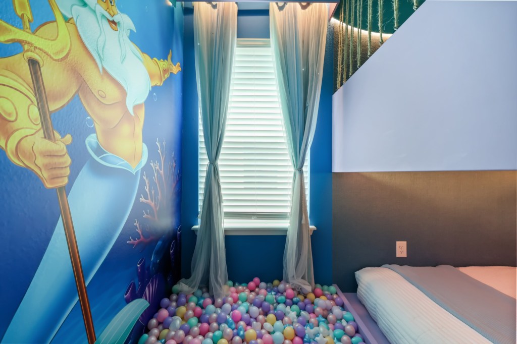 The Little Mermaid - themed bedroom