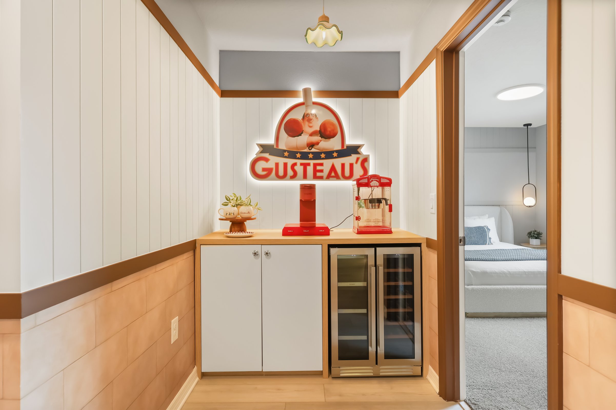 Service station — 16030 Coastal Cove Lane, photo 23 of 114
