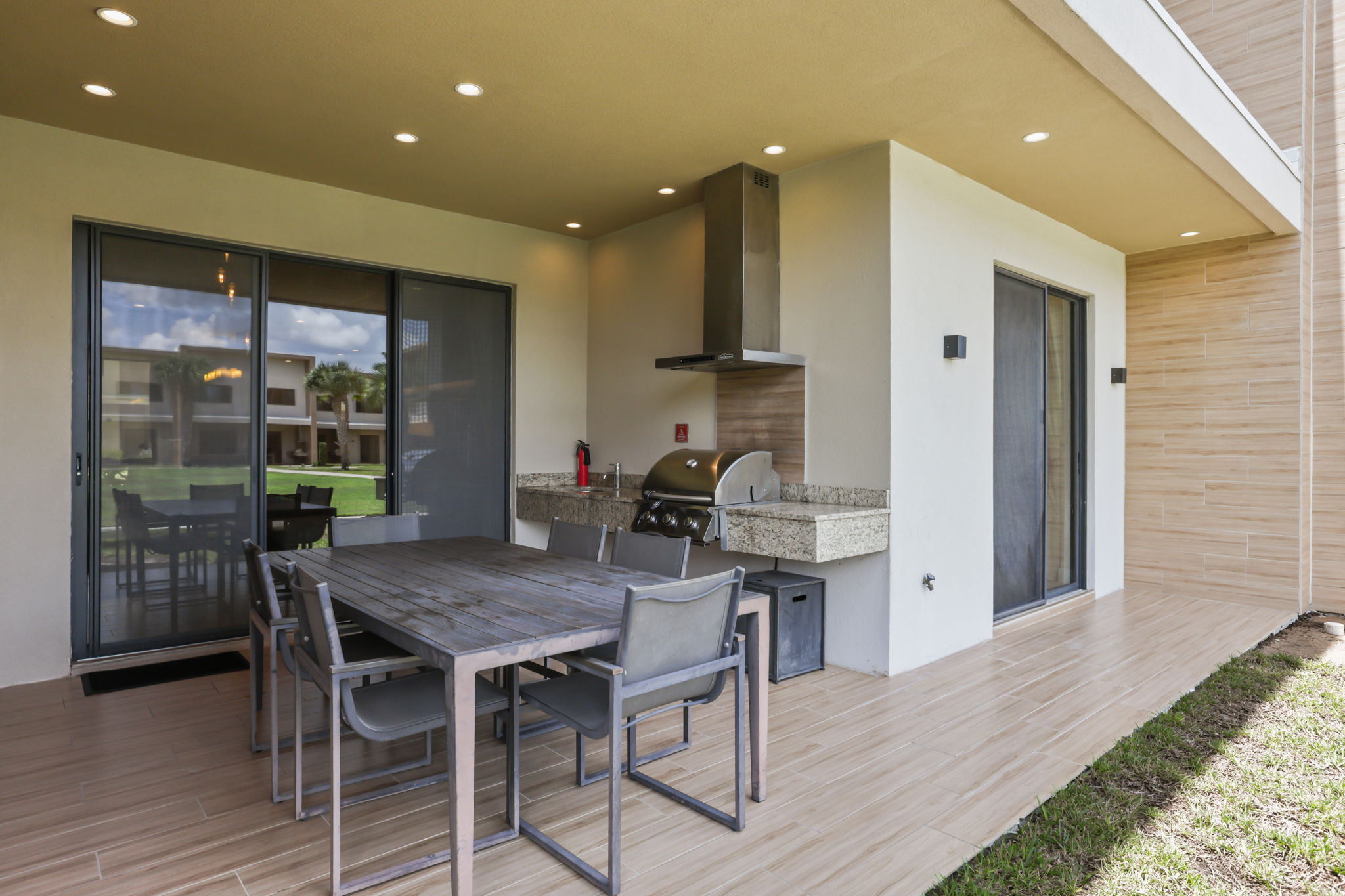 4 bedroom vacation townhouse at Magic Village Views - Image 23