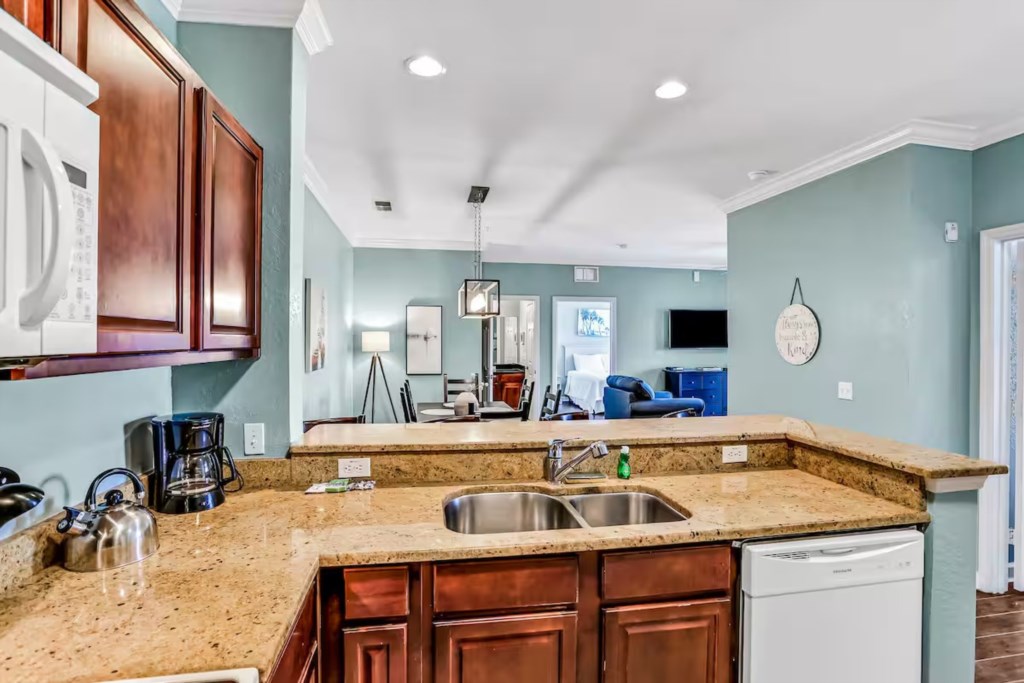 2 bedroom vacation apartment at Tuscana Resort - Image 8