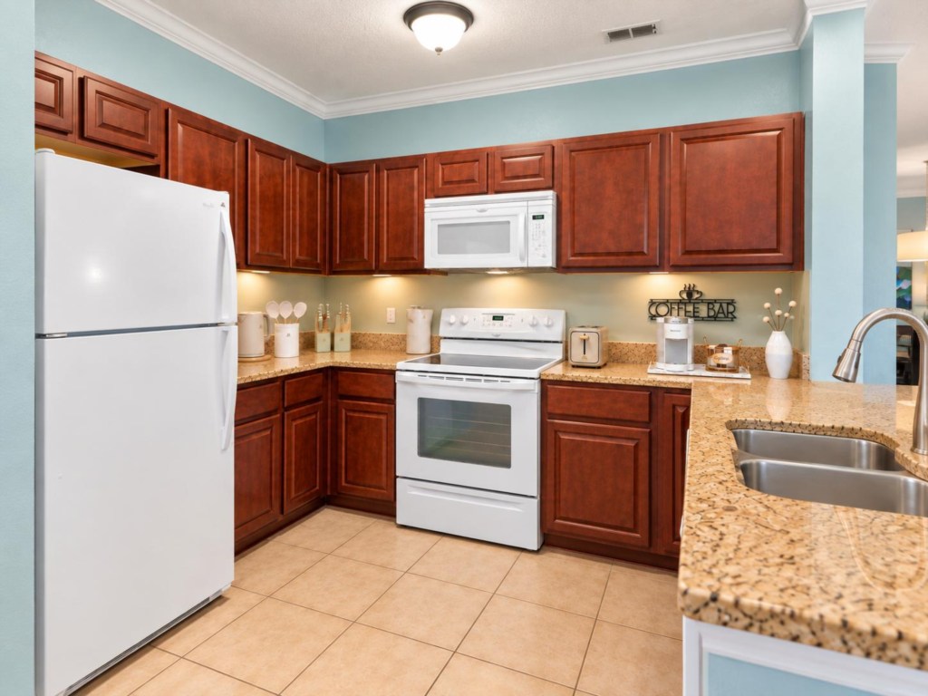Kitchen — 8010 Tuscany Way #5402, photo 4 of 53