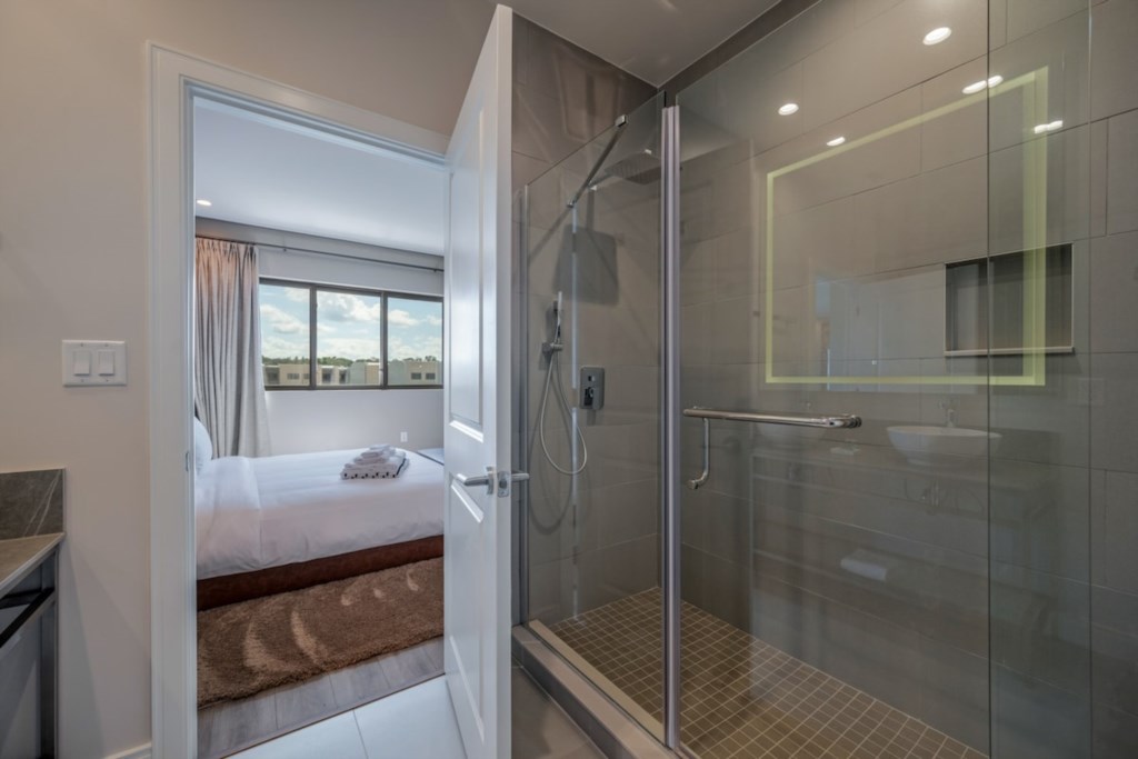 MasterBathtoomshower