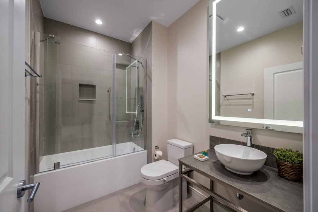 BathtubBathroom