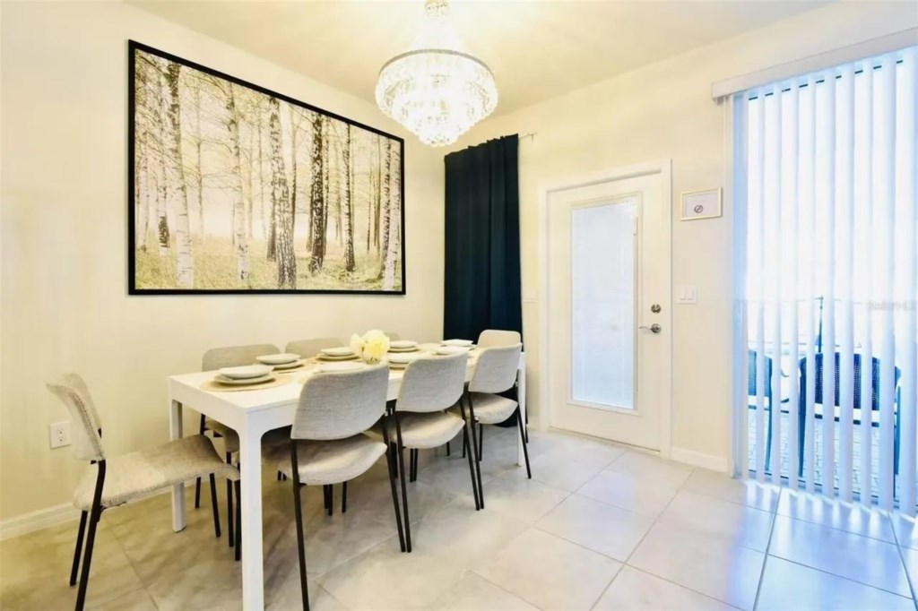 5 bedroom vacation townhouse at Windsor Island Resort - Image 3