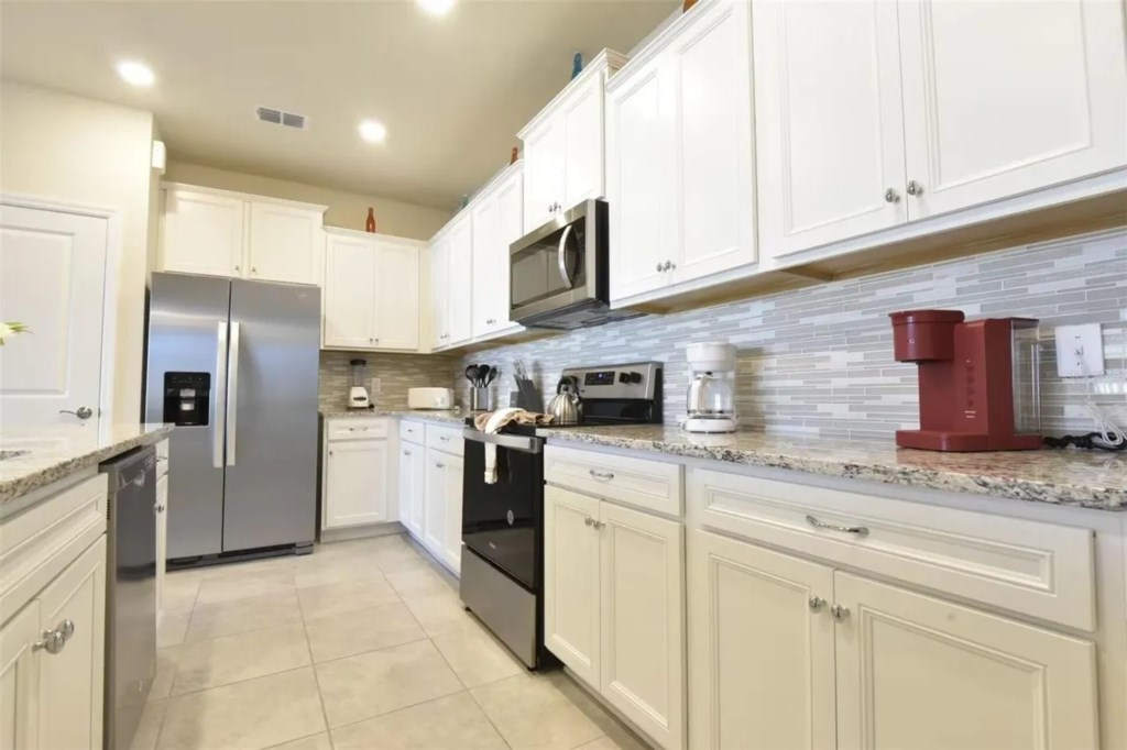 5 bedroom vacation townhouse at Windsor Island Resort - Image 6