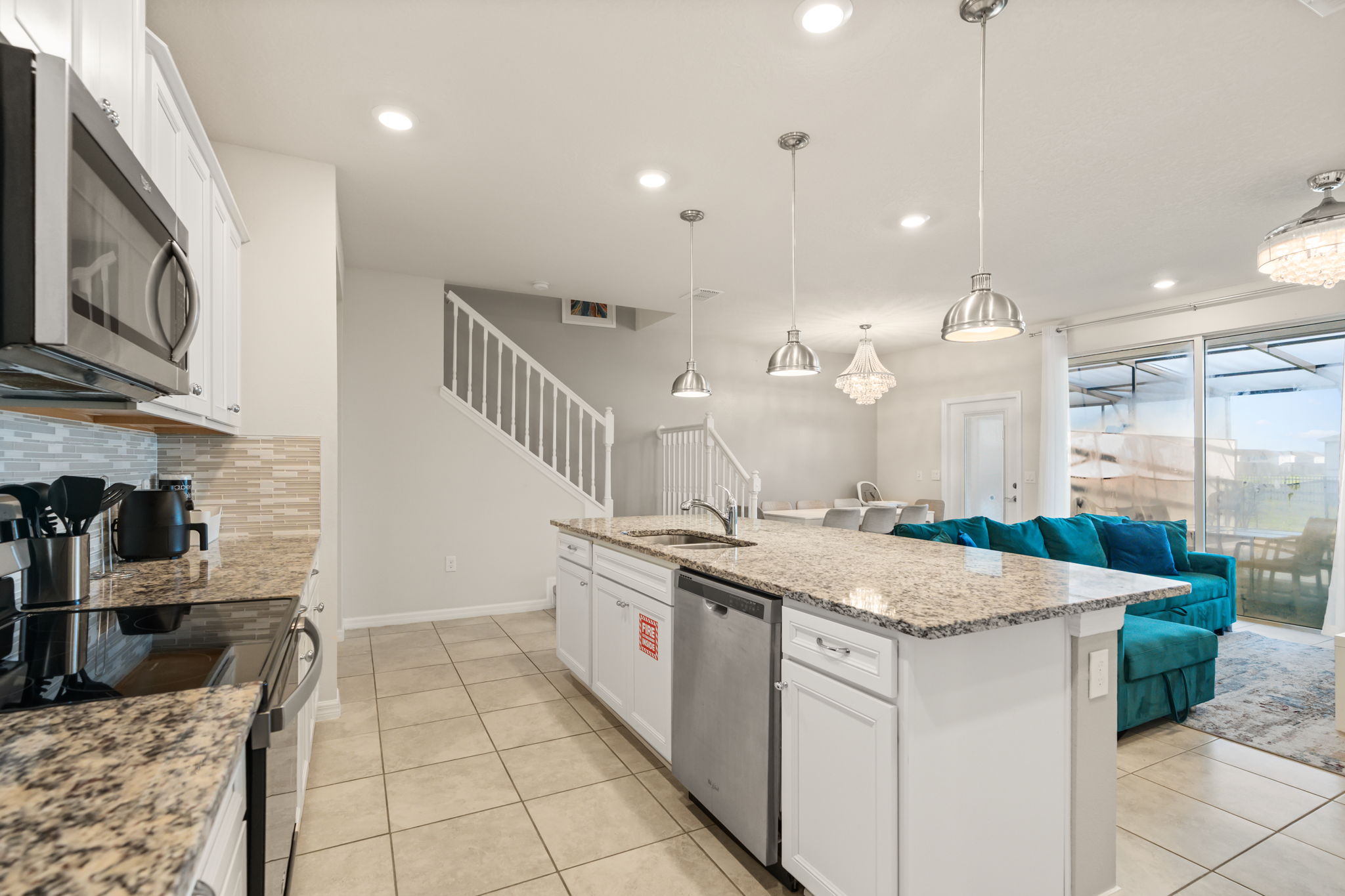 Kitchen — 3745 Pacific Lane, photo 12 of 83